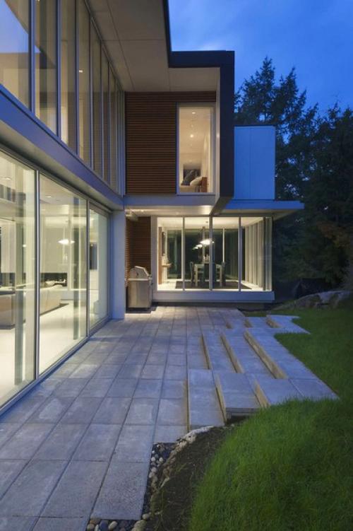 Трехэтажный особняк в Ванкувере от Dgbk Architects. 02