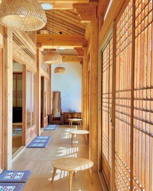 TK_Facts.  Кафе Soyang Hanok Tirol. 01