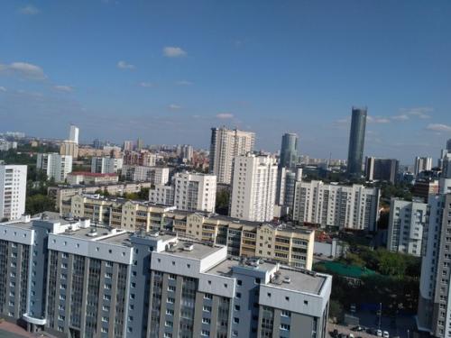 Сегодня мы на тянули потолки на лоджии. 03