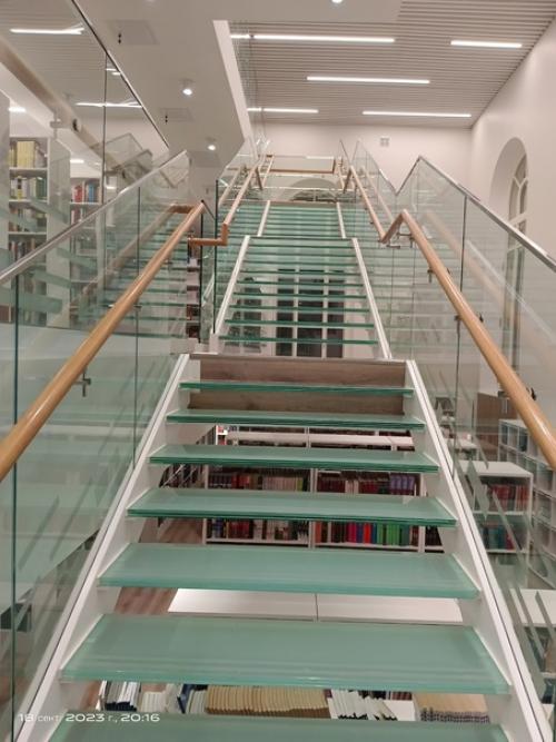 Интерьер библиотеки им. 01