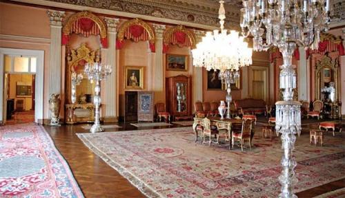 Dolmabah?  e Saray? 01