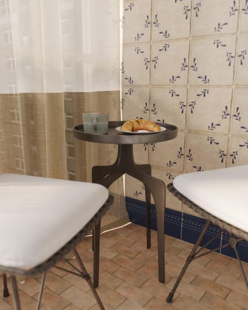 В своём проекте квартиры в ЖК Рассказово небольшой балкон я решила сделать как будто немножко про Италию заказчица много путешествует. 03