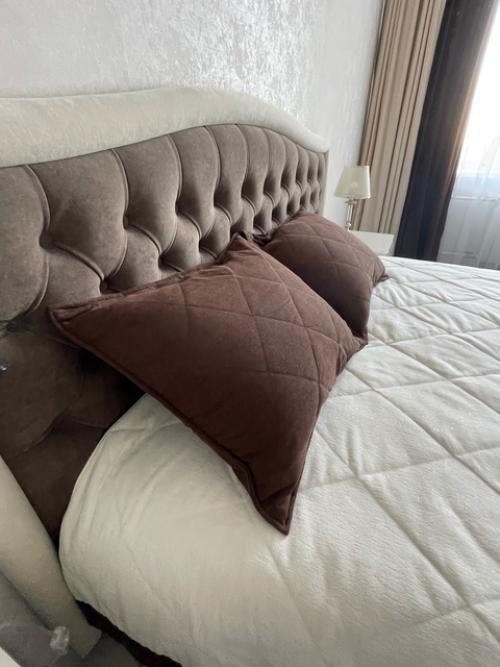 В спальне необходимо чувствовать комфорт, уют и спокойствие. 01