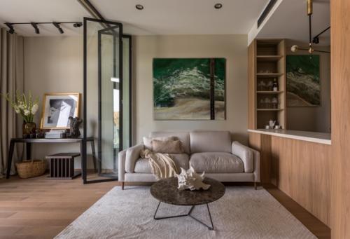 Дизайнеры Анастасия Рыкова и Анна Денисова создали спокойный интерьер на все времена, в котором традиционные решения приняли неожиданное прочтение. 03