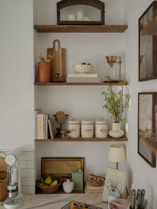 А вот и новая кухня Адрианы зелинска, интерьер которой вы так любите. 01