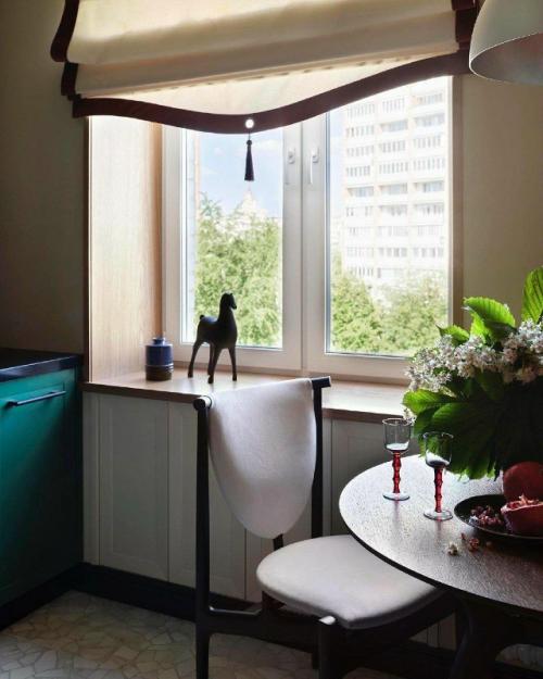 Интерьер компактной квартиры в историческом доме для молодой девушки. 01