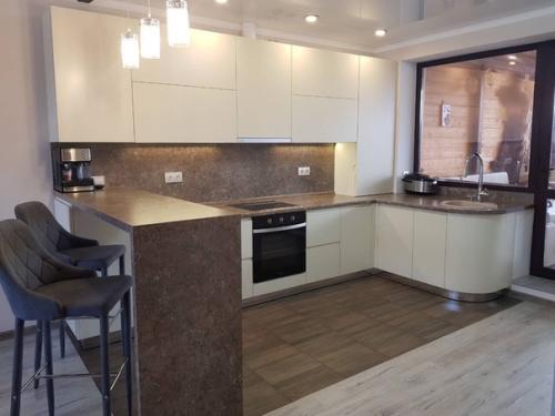 Моя кухня без ручек оцените, пожалуйста. 03