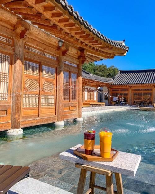 TK_Facts.  Кафе Soyang Hanok Tirol. 05