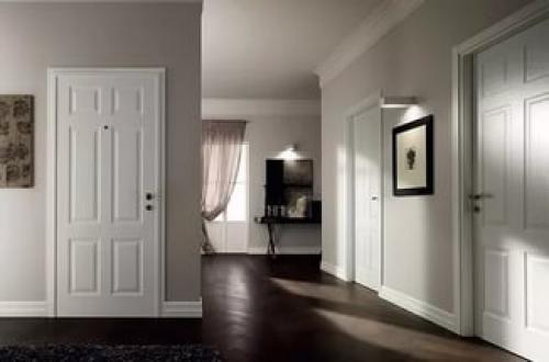 Белые двери в интерьере. 04