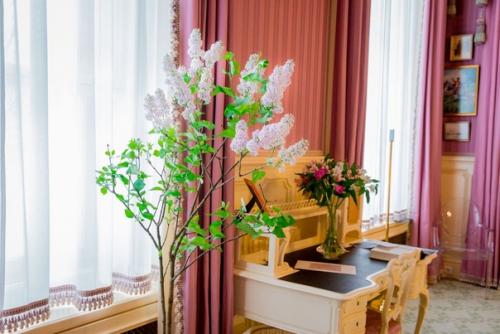 Возрождение традиций царской семьи: в александровском дворце зацвела сирень. 03