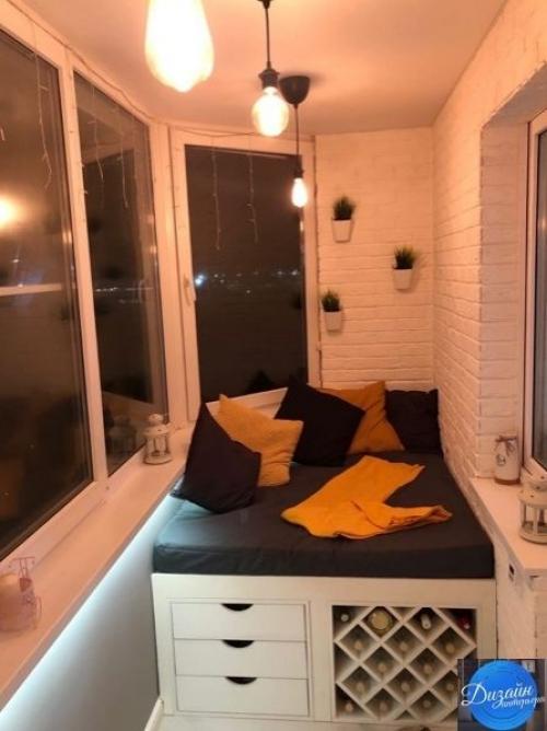 Изначало задачей было - строительство тихого местечка в квартире, где бы можно было отдыхать и зимой и летом. 04