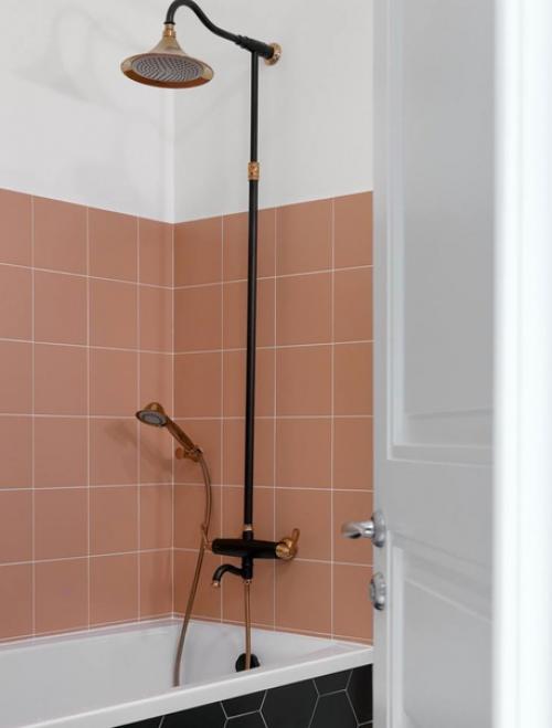 Дизайнер оформила интерьер квартиры для молодой семьи, вдохновившись фильмами Уэса Андерсона. 09