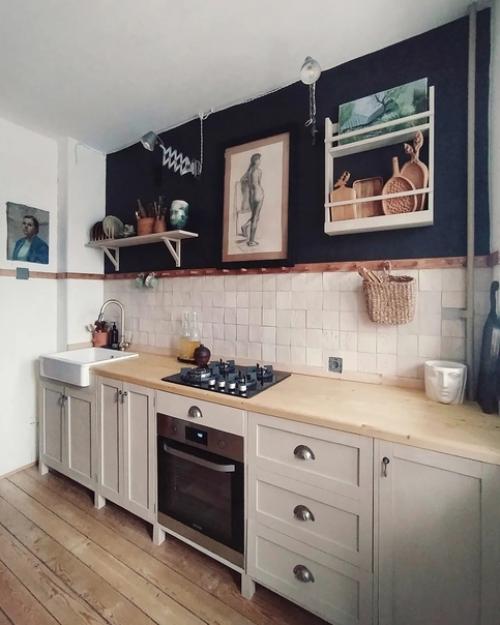 Про черные стены. 01