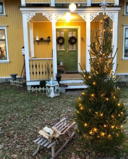 Яркий жёлтый домик. 05