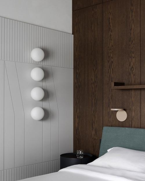 Высокие потолки, большие окна и вид на реку - таковы были исходные данные проекта, над которым работала дизайнер Ната лутович. 07