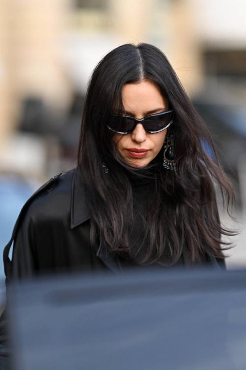 Нью-йоркские модницы своего фирменного стиля в Париже раздали. 02