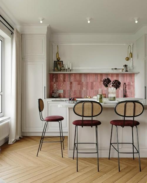 Нежно-розовые оттенки, винтаж и милые детали. 
