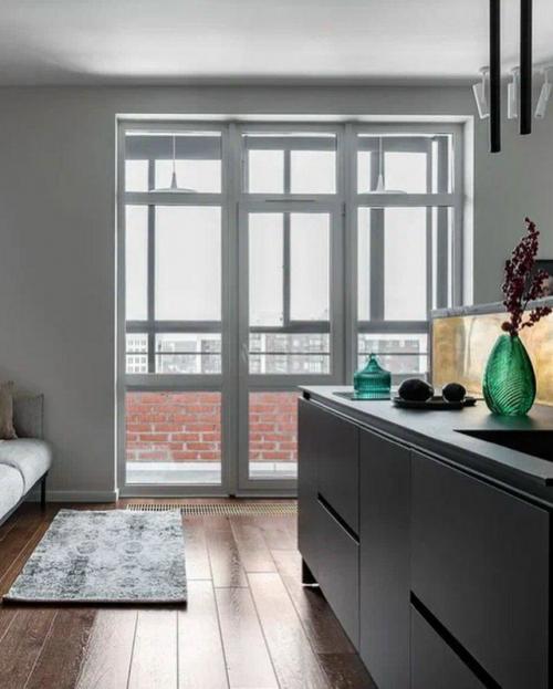 Компактная студия с продуманным зонированием. 02