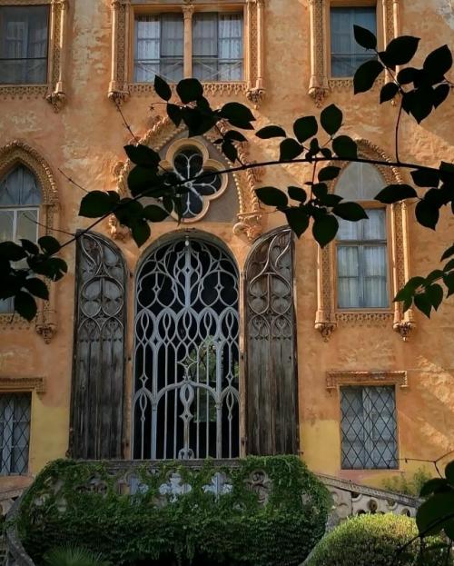 Кастелло - дель - рокколо, Буска, Пьемонт, Италия. 06