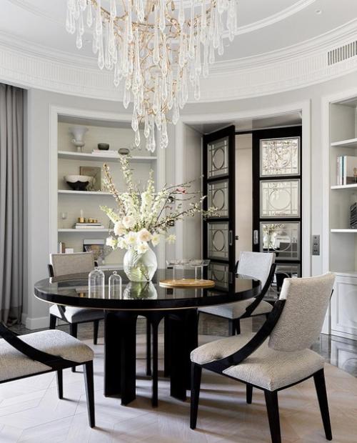 Эта квартира находится в городе Санкт-петербург, а ее интерьер полностью соответствует духу этого места. 08