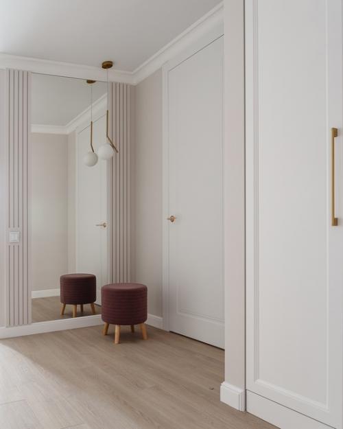 Квартира с розовым мрамором, 53 кв. 07