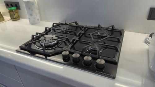 У владельцев домов, в отличие от жильцов квартир, больше возможностей при проектировании кухни. 05