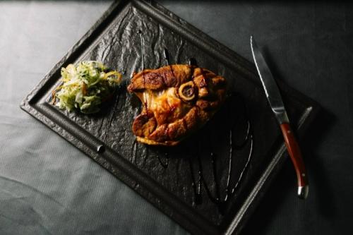 Лишь в том случае, если вы вдруг окажетесь волей судьбы в Южноуральске - рекомендую посетить ресторан Шерон. 07