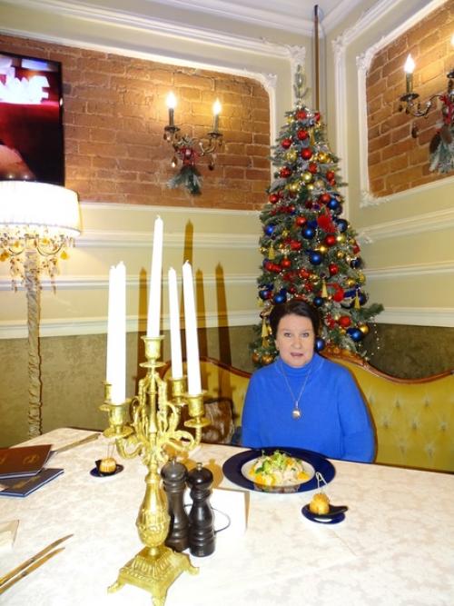 Теплая новогодняя встреча в уютном доме штакеншнейдера. 01