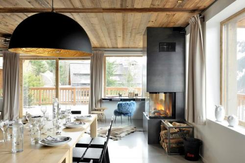 Скромное, но стильное шале с бассейном в Альпах. 02