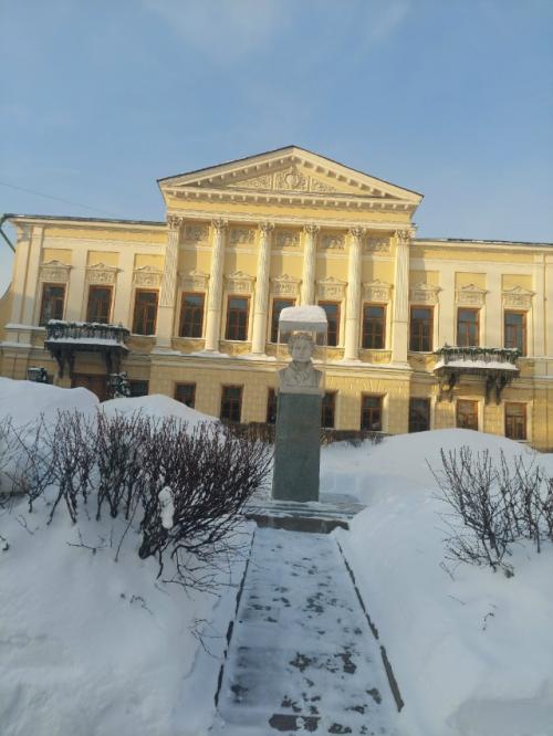 Библиотека - читальня имени а. с. Пушкина.