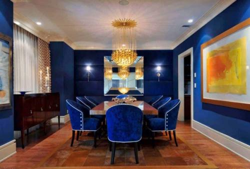 Интерьер комнаты в синем цвете - яркий дизайн, который легко располагает вас как к отдыху, так и к работе. 03