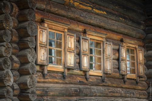 На окраине Вологды, если выезжать из нее в сторону белого озера, в деревне семенково находится совершенно потрясающий музей деревянного зодчества. 07 На окраине Вологды, если выезжать из нее в сторону белого озера, в деревне семенково находится совершенно потрясающий музей деревянного зодчества. 07