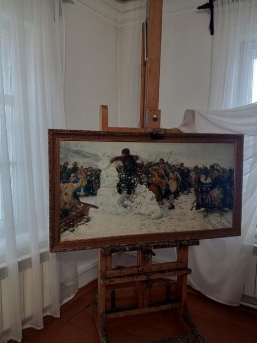 Музей - усадьба Василия Ивановича Сурикова располагается в центре города, на территории усадьбы, где родился и вырос художник. 05