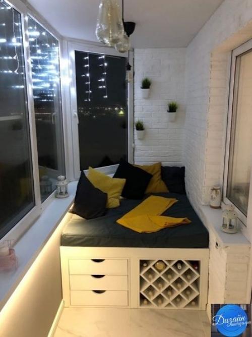 Изначало задачей было - строительство тихого местечка в квартире, где бы можно было отдыхать и зимой и летом. 03