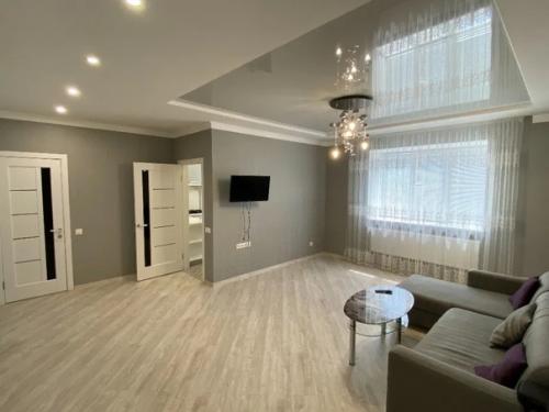 А вот моя модная квартирка в серых тонах. 02