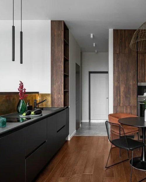 Компактная студия с продуманным зонированием. 01