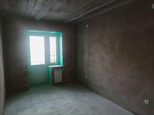 Свежая просторная трёшка, с ровными стенами и удобной планировкой, желает обрести семью и интерьер! 05