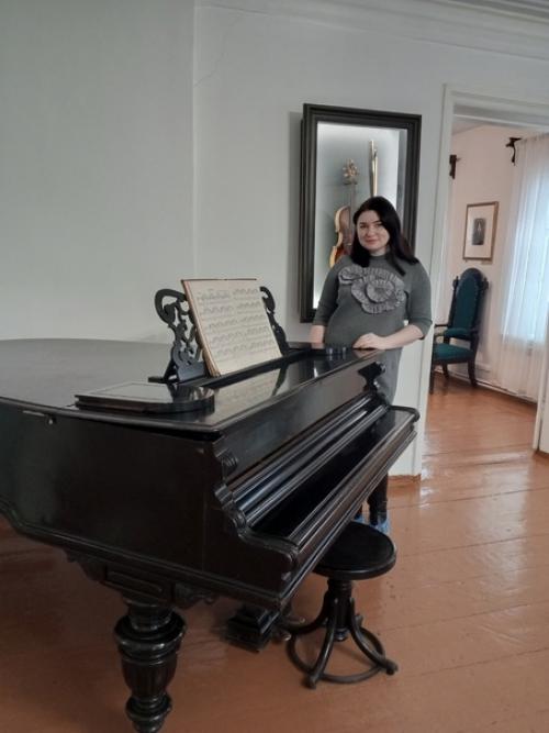 Музей - усадьба Василия Ивановича Сурикова располагается в центре города, на территории усадьбы, где родился и вырос художник. 04