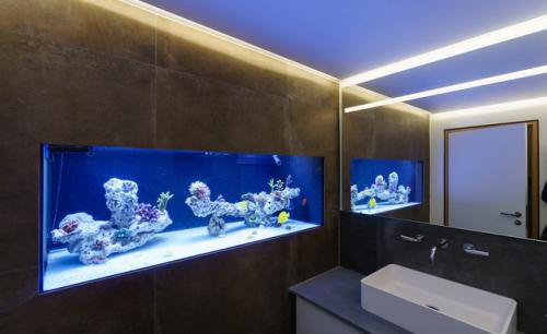 Аквариумы в интерьере: эстетика, психология и влияние на пространство. 04