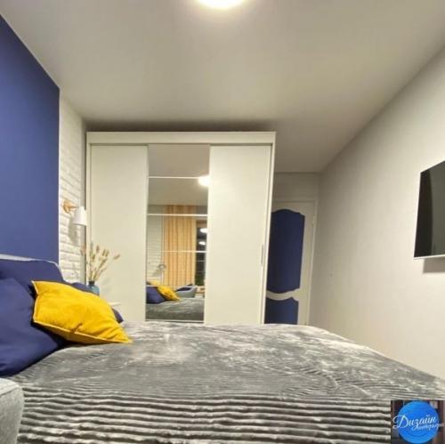 Сделали ремонт в спальне. 03