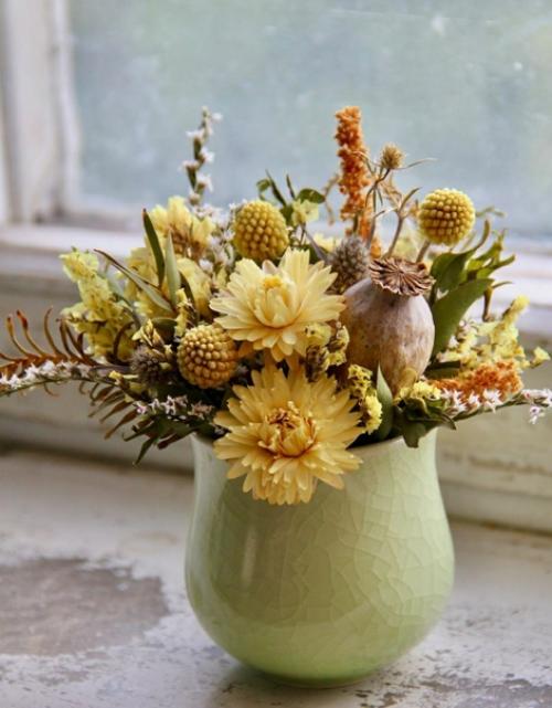 Сухоцветы в интерьере, благодаря своей природной энергетике создают атмосферу тепла и уюта. 06