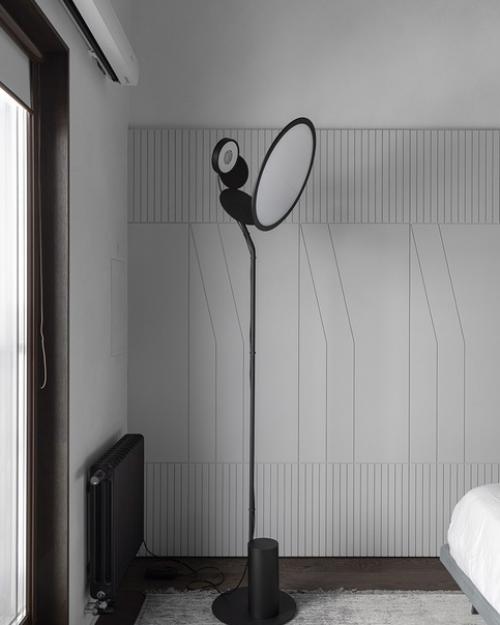 Высокие потолки, большие окна и вид на реку - таковы были исходные данные проекта, над которым работала дизайнер Ната лутович. 04