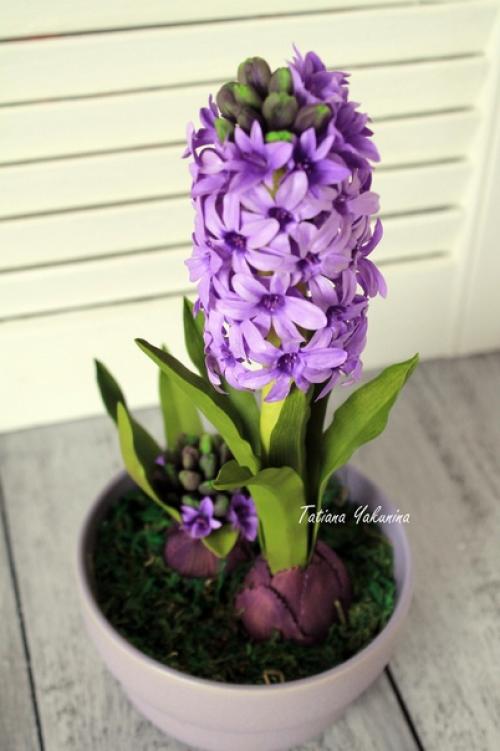 Цветы ручной работы из фоамирана для декорирования любого помещения подходят. 04