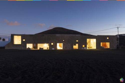 Современная ферма в окружении вулканического пейзажа ч. 1. 07