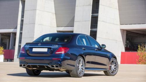 Автоновости - тест-драйвы.  Заднеполноприводный: тест-драйв Mercedes - AMG E63 S 4matic. 01