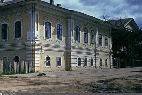 Ночлежный дом, 1777 г. (также известен как дом кусковой) - объект культурного наследия регионального значения. 04