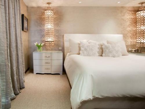 Освещение в спальне.  Спальня - особенная комната, где уместна интимная атмосфера, которую, в наибольшей мере, создает игра света и тени. 03