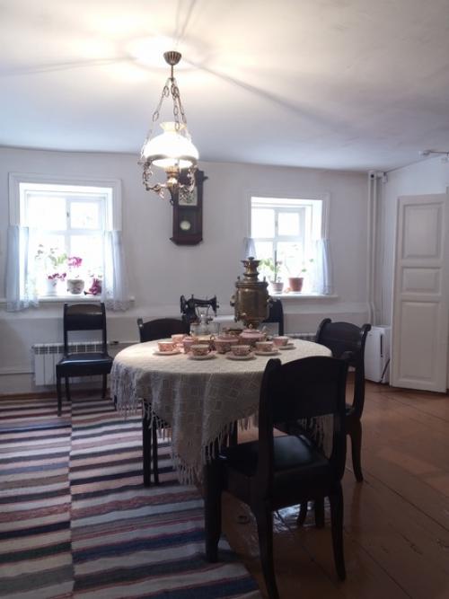 Музей - усадьба Василия Ивановича Сурикова располагается в центре города, на территории усадьбы, где родился и вырос художник. 08