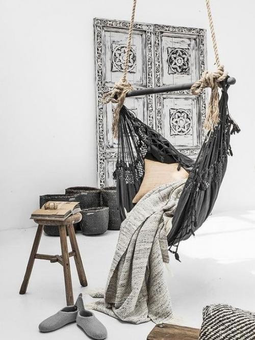 Простой способ преобразить интерьер - поселить в квартире нестандартный предмет. 02