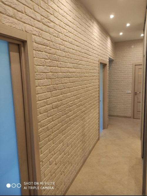 Кирпич венецианский.  Он востребованным уже не первый год остаётся. 01